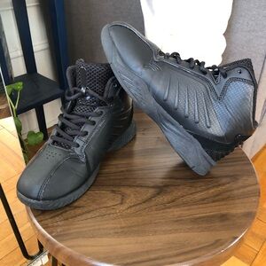 FILA KIDS BASKETBALL SNEAKERS 🎮